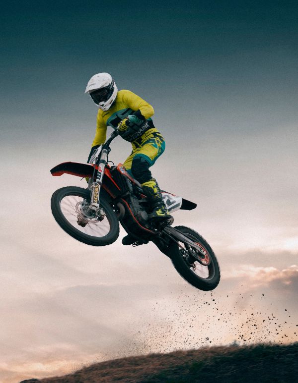 dirt biking dubai